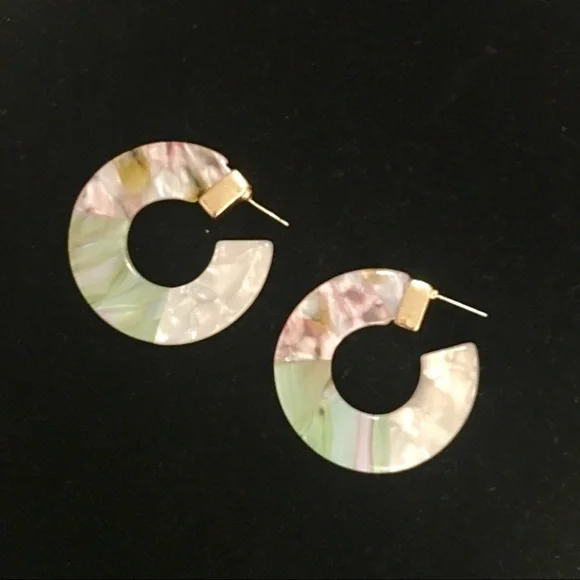 ✨”ARIANNA” ACRYLIC HOOP STYLE EARRINGS-DROP-NEW‎ - Picture 4 of 4